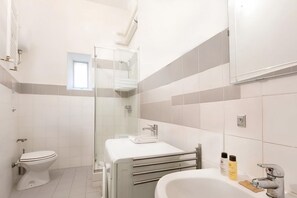 Douche, bidet