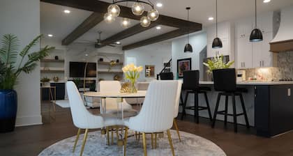 Stunning 4 bd Lux home offering comfort & style