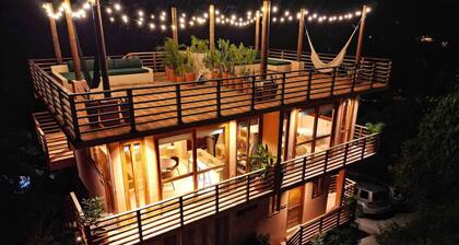 Ocean Views w/ Rooftop Lounge