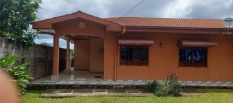 Furnished 2 bedroom apartment Barrière, parking downtown ebolowa.