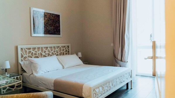 In-room safe, free WiFi, bed sheets