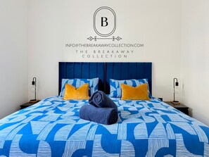 2 bedrooms, iron/ironing board, free WiFi, bed sheets - Spacious Central 2BR • Sleeps 6 • Great for Groups (Brighton and Hove)