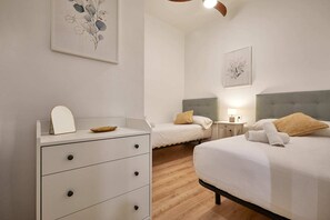 Apartment, 4 Bedrooms, Balcony