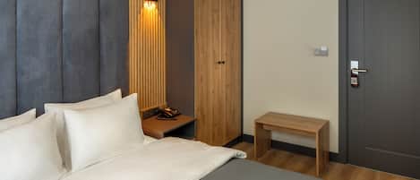 Deluxe-Zweibettzimmer | Zimmersafe, kostenloses WLAN