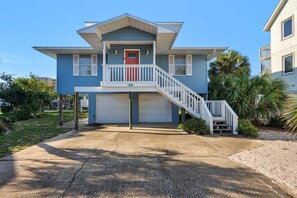 House, Multiple Beds (Leaning Palms) | Exterior
