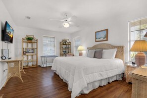 منزل - عدة أسرّة (Leaning Palms) | 3 عدّة غرف نوم