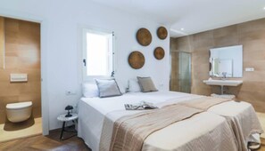 Asciugacapelli, asciugamani, sapone, shampoo