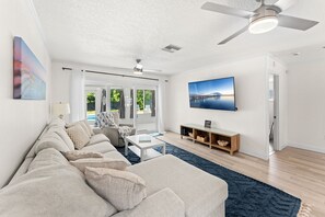 House (6 Bedrooms) | Interior