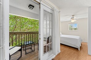 House (6 Bedrooms) | Interior