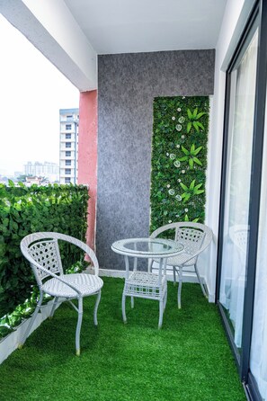 Superior Apartment, 2 Bedrooms, Balcony, City View | Balcony