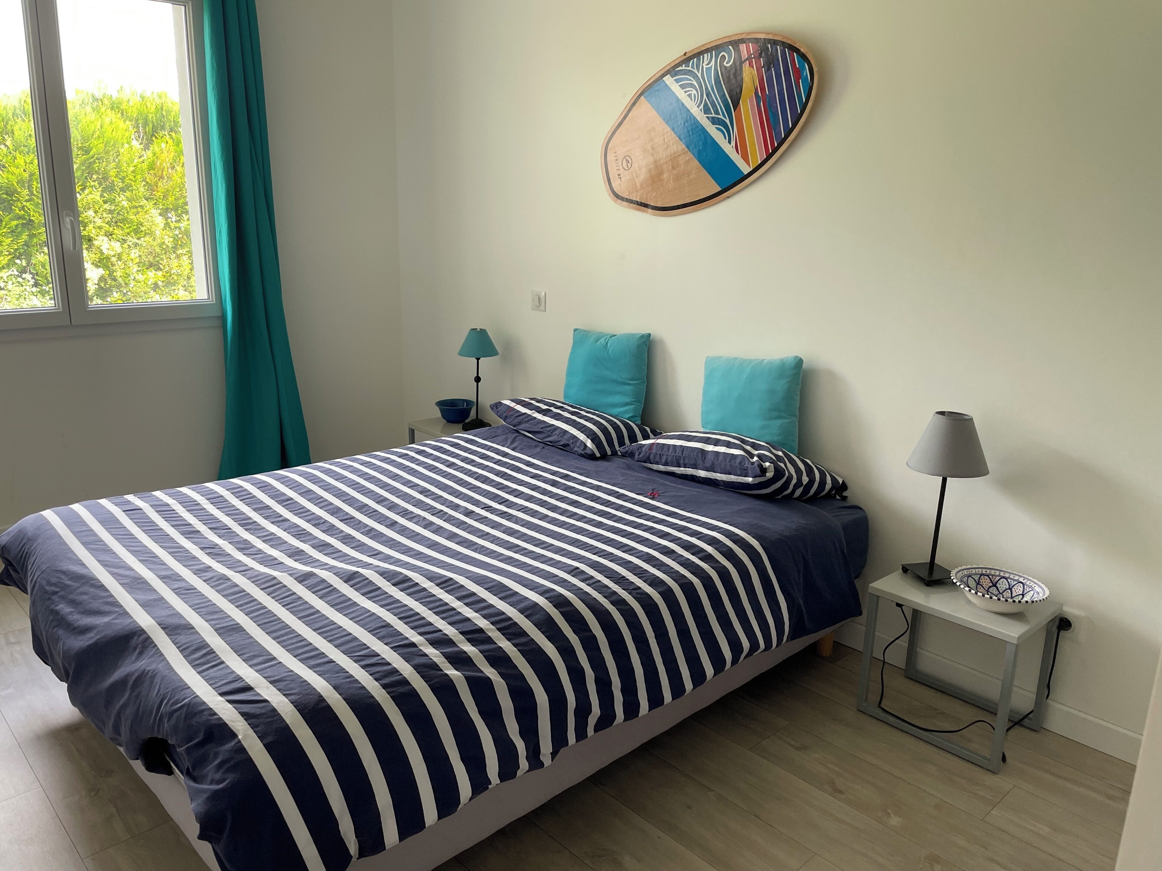 4 chambres, fer et planche à repasser, Wi-Fi, draps fournis