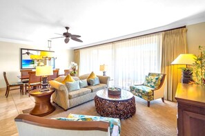 Apartment (4 Bedrooms) | Wohnzimmer