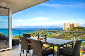 Terrace/patio - Honua Kai Hokulani 2 Free Rental Cars KBM Resorts Most Stunning Views 2 Units, 4 Bedrooms Ml-1850 (Kaanapali)