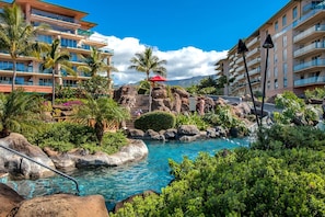 Condo (4 Bedrooms) | Pool