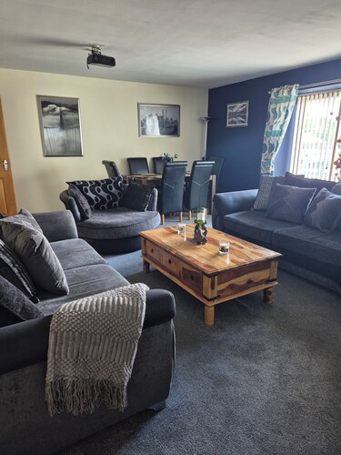 Cosy three bedroom bungalow in a quiet scenic village