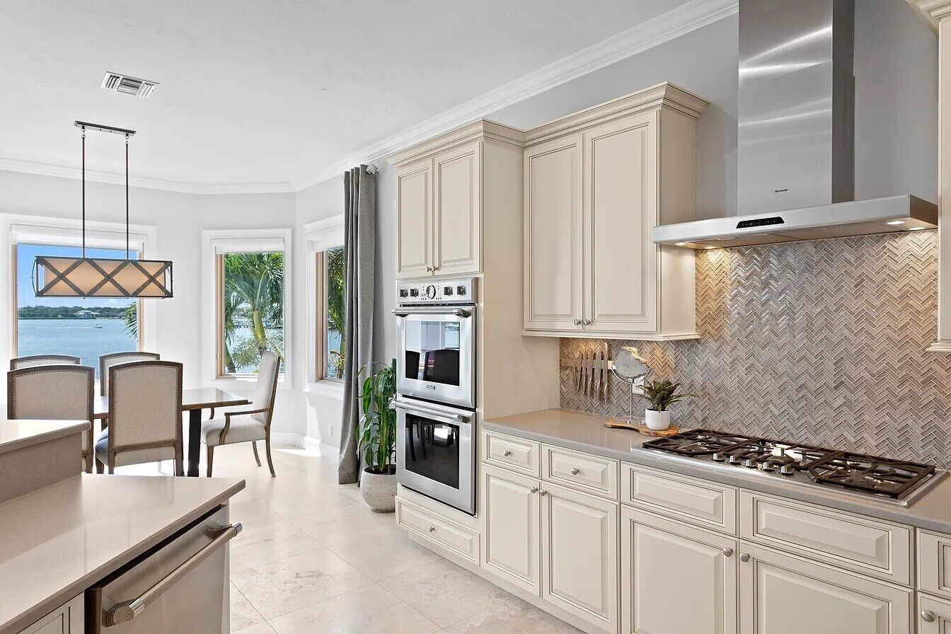 ميكروويف، فرن، موقد طهي مسطح، غسالة أطباق