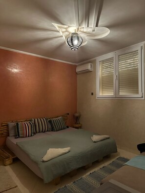 5 bedrooms, Internet, bed sheets