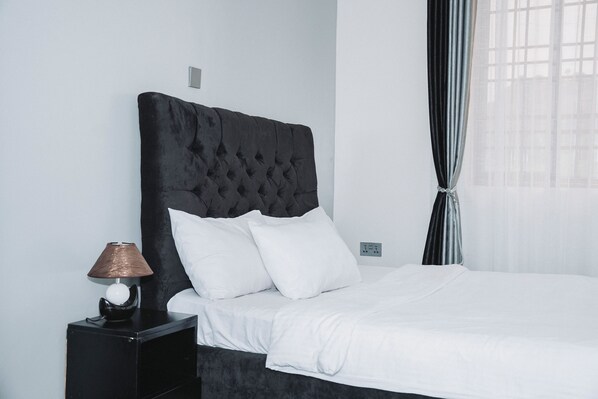 1 bedroom, WiFi, bed sheets