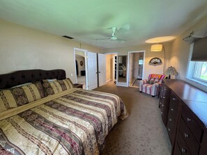 3 عدّة غرف نوم ومكواة/لوح كي وواي فاي مجانًا وملاءات �أسرّة