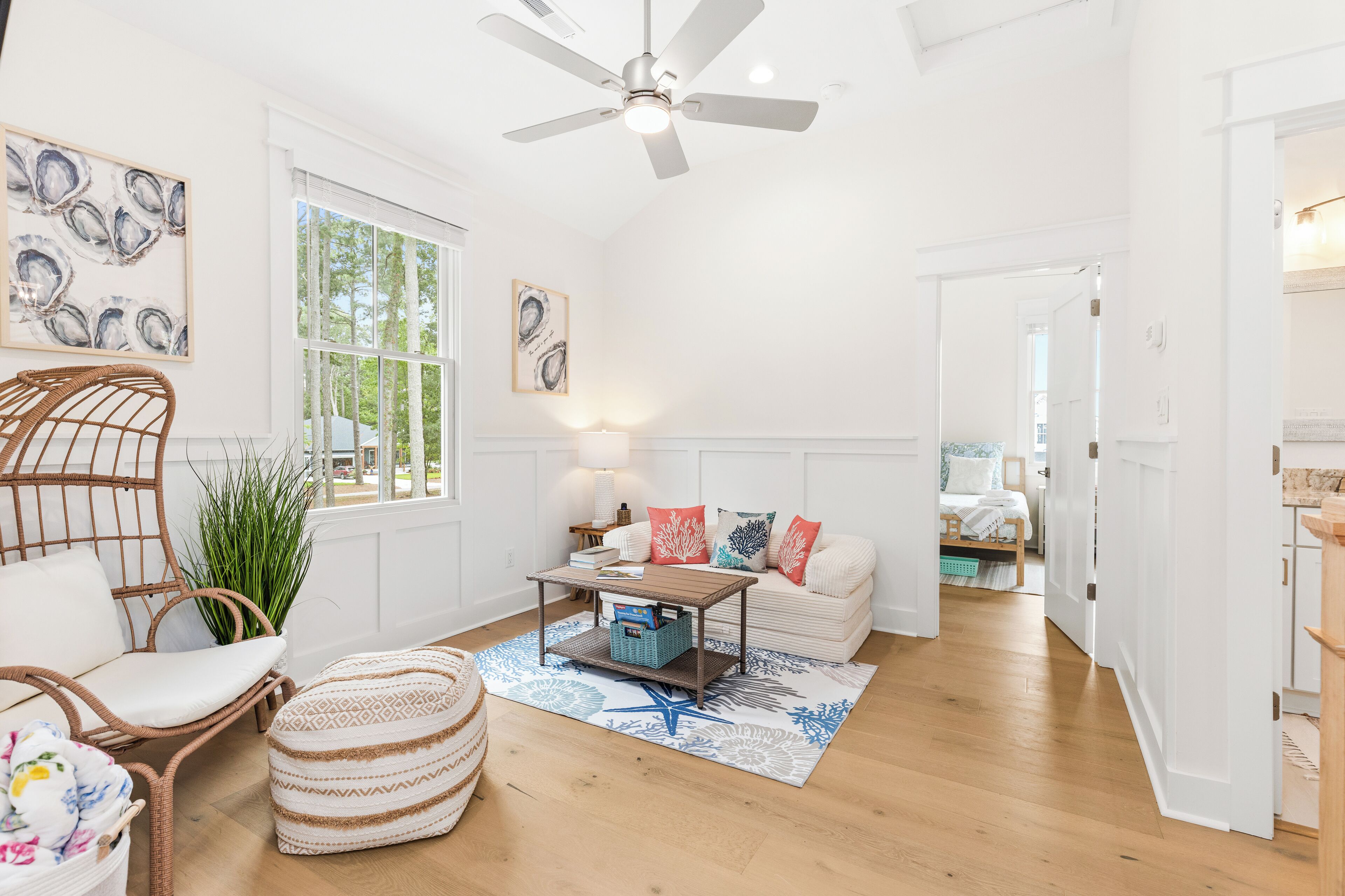 3 habitaciones, tabla de planchar con plancha, wifi y ropa de cama 