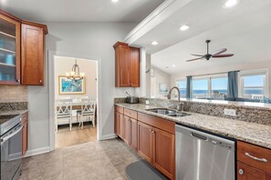 Fridge, microwave, oven, stovetop - Sounds Ducky: Private Heated Saltwater Pool | Hot Tub | Sound front | 5-minute w (Duck)