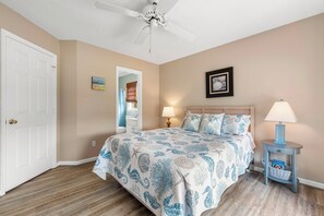 4 Schlafzimmer, Bügeleisen/Bügelbrett, WLAN, Bettwäsche