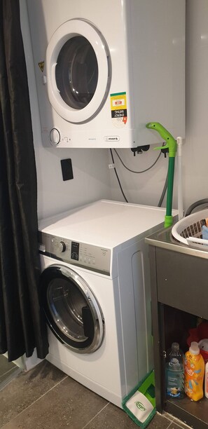 Apartment, 2 Bedrooms, Balcony | Interior