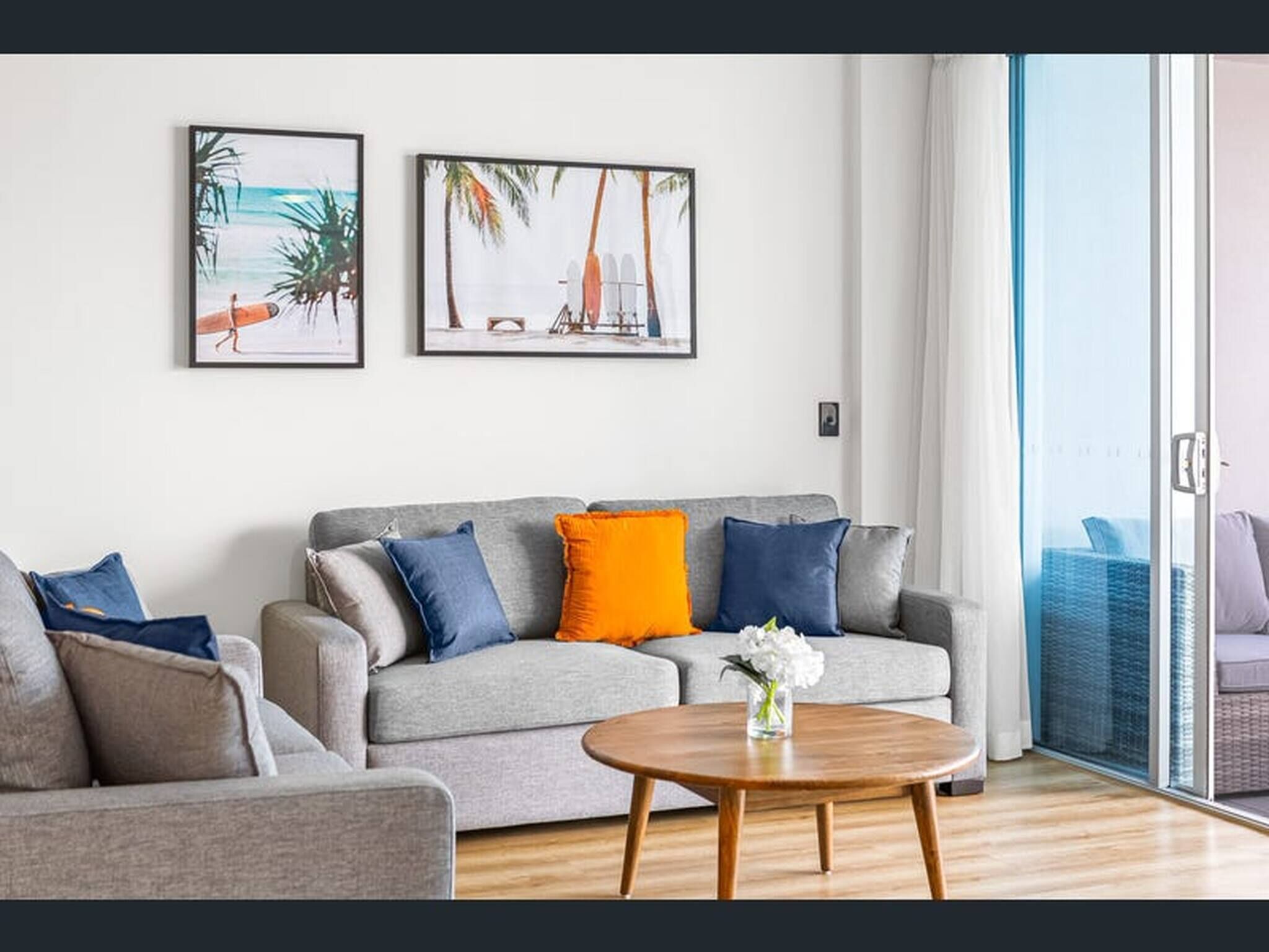 Apartment, 2 Bedrooms, Balcony | Living room