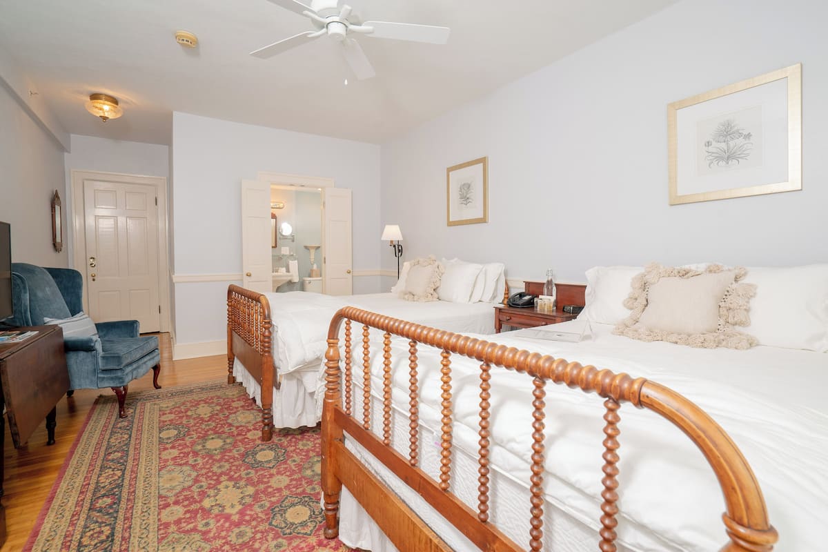 Deluxe Double Room, 2 Queen Beds, Non Smoking | Free WiFi