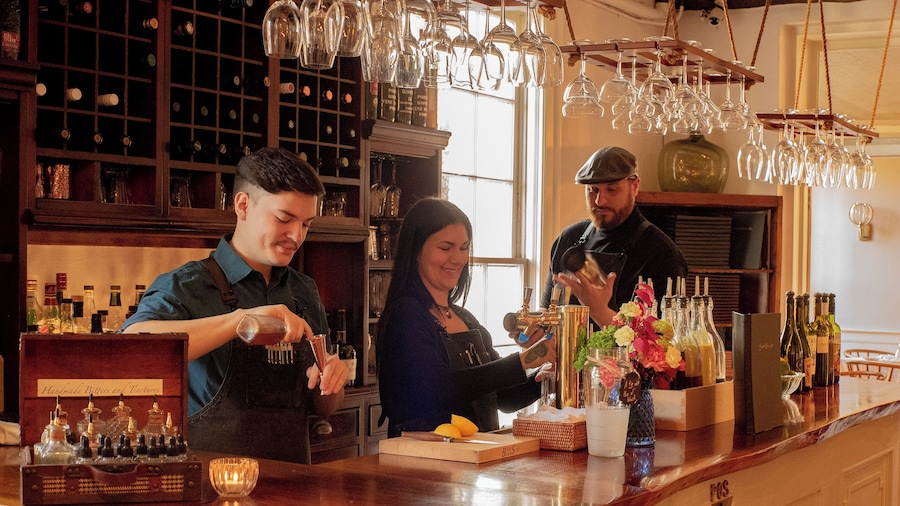 Historic General Lewis Inn