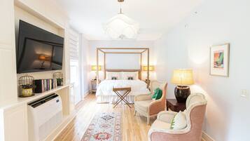 Luxury Double Room, 1 King Bed, Non Smoking, Ground Floor | Free WiFi