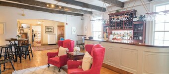 Historic General Lewis Inn