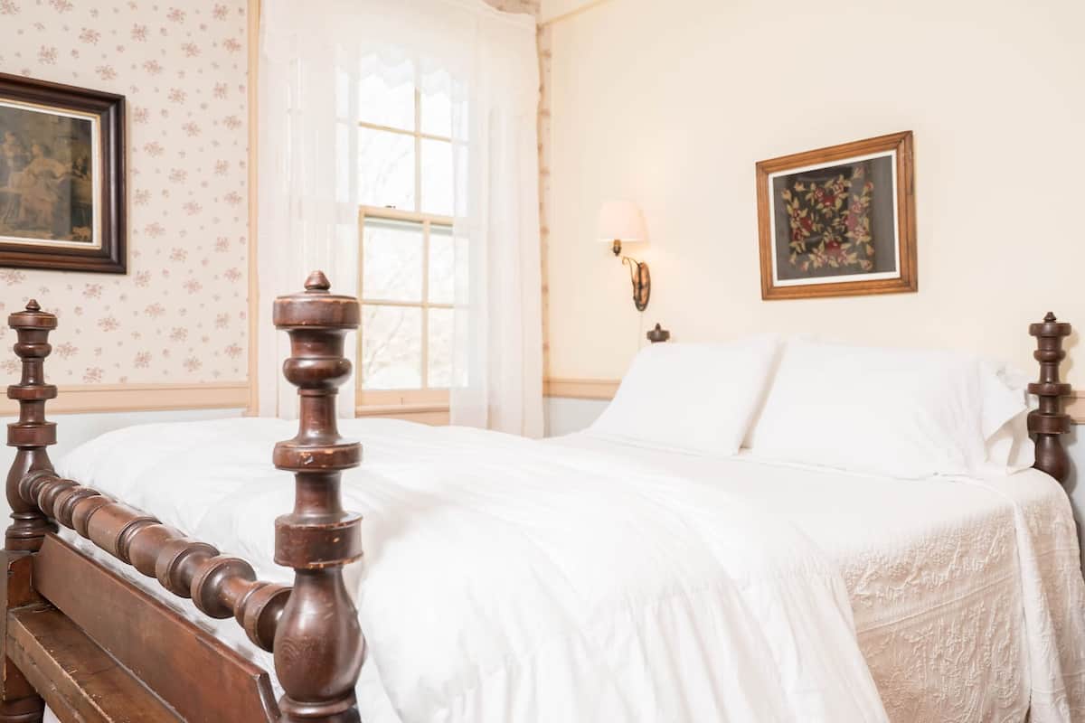 Classic Double Room | Free WiFi