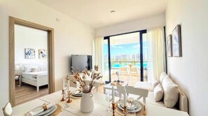 Interior - The Beach View, Pool Loungers, Downtown Punta Cana (Punta Cana)