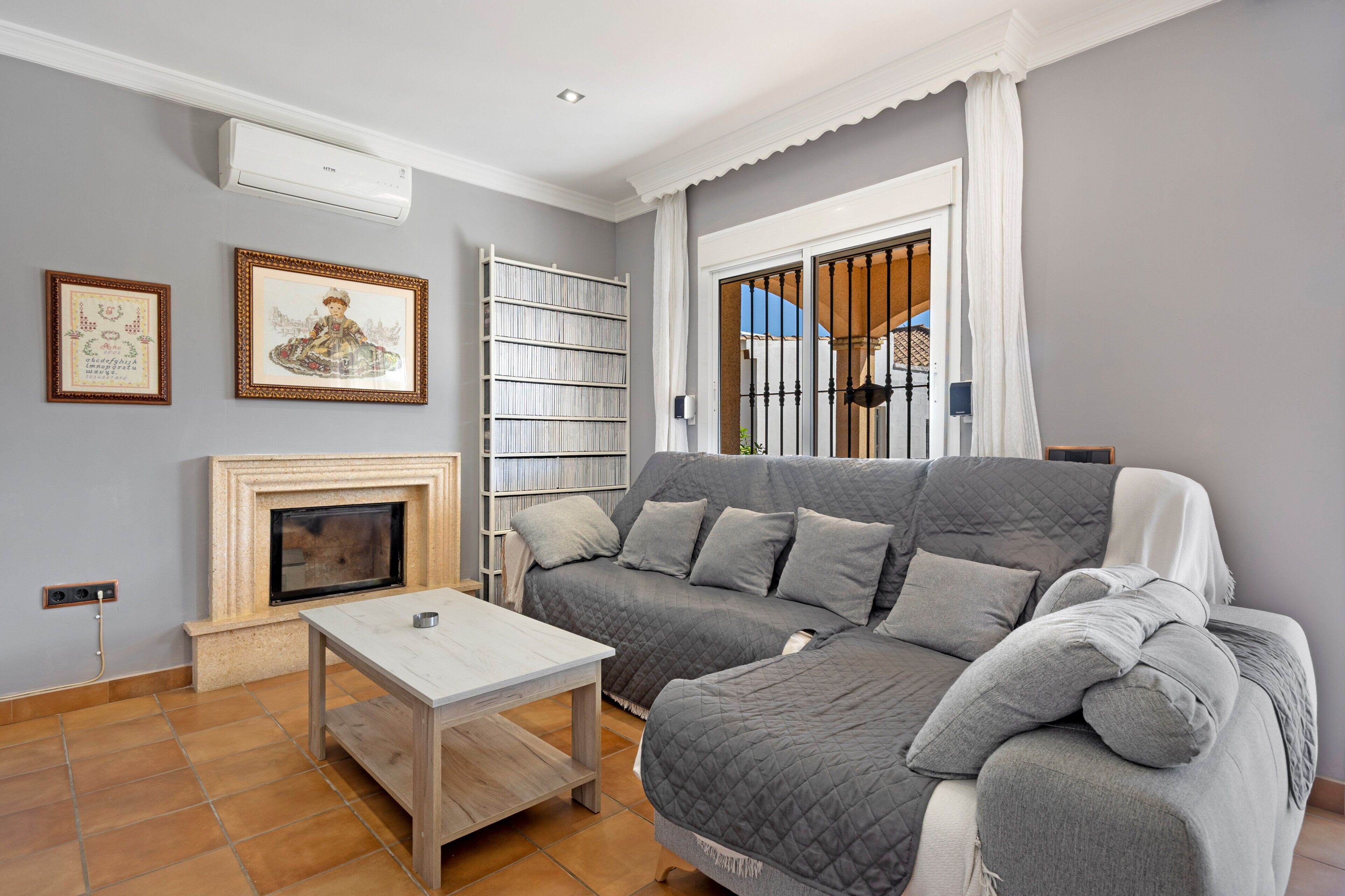 TV, fireplace, DVD player