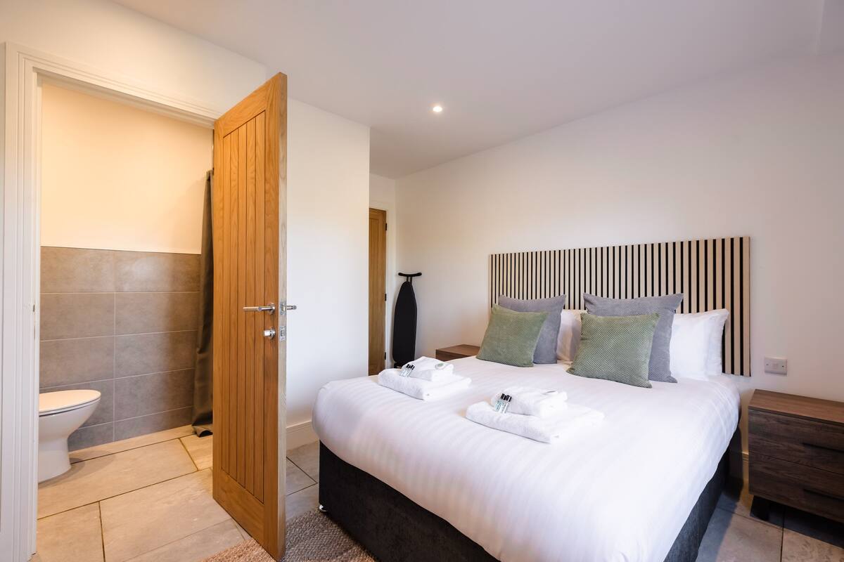 Classic Room | Iron/ironing board, WiFi (free)