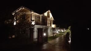 Esterni