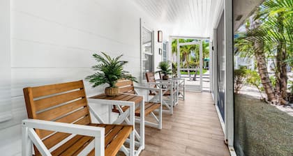 Charming Cottage Near Siesta Key Village!