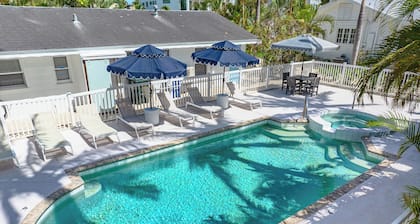 Cozy Cottage Near Siesta Key Village!