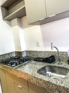 Private kitchen - Flat Studio Everest: Your Accommodation in Boa Viagem (Recife)