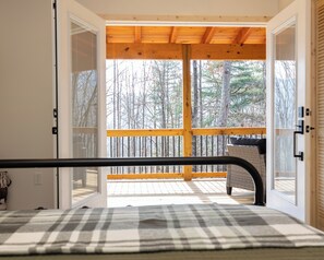 2 bedrooms, WiFi, bed sheets - The Bears Den, cozy 2 bedroom newly built home in the mountains. (Robbinsville)