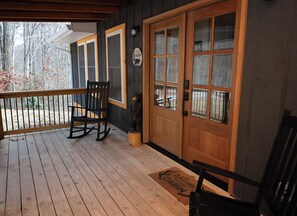 Terrace/patio - The Bears Den, cozy 2 bedroom newly built home in the mountains. (Robbinsville)