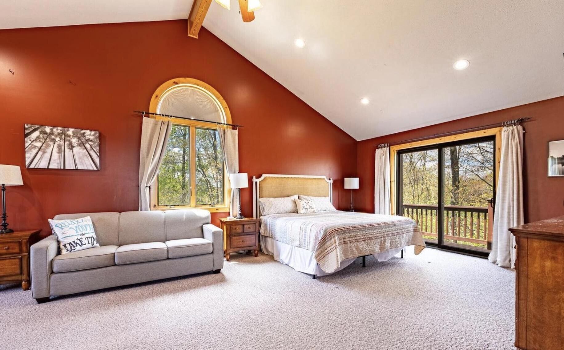 5 Schlafzimmer, Schreibtisch, Bügeleisen/Bügelbrett, Reisekinderbett