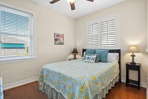 4 bedrooms, iron/ironing board, WiFi, bed sheets