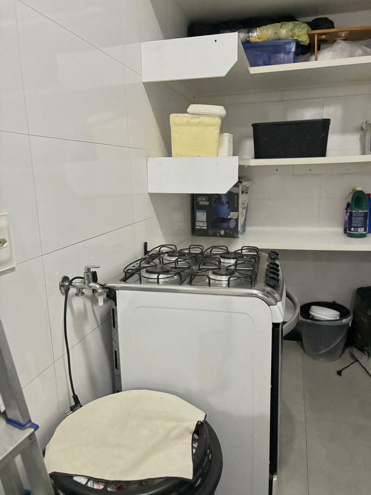 Mikroaaltouuni, uuni, liesi