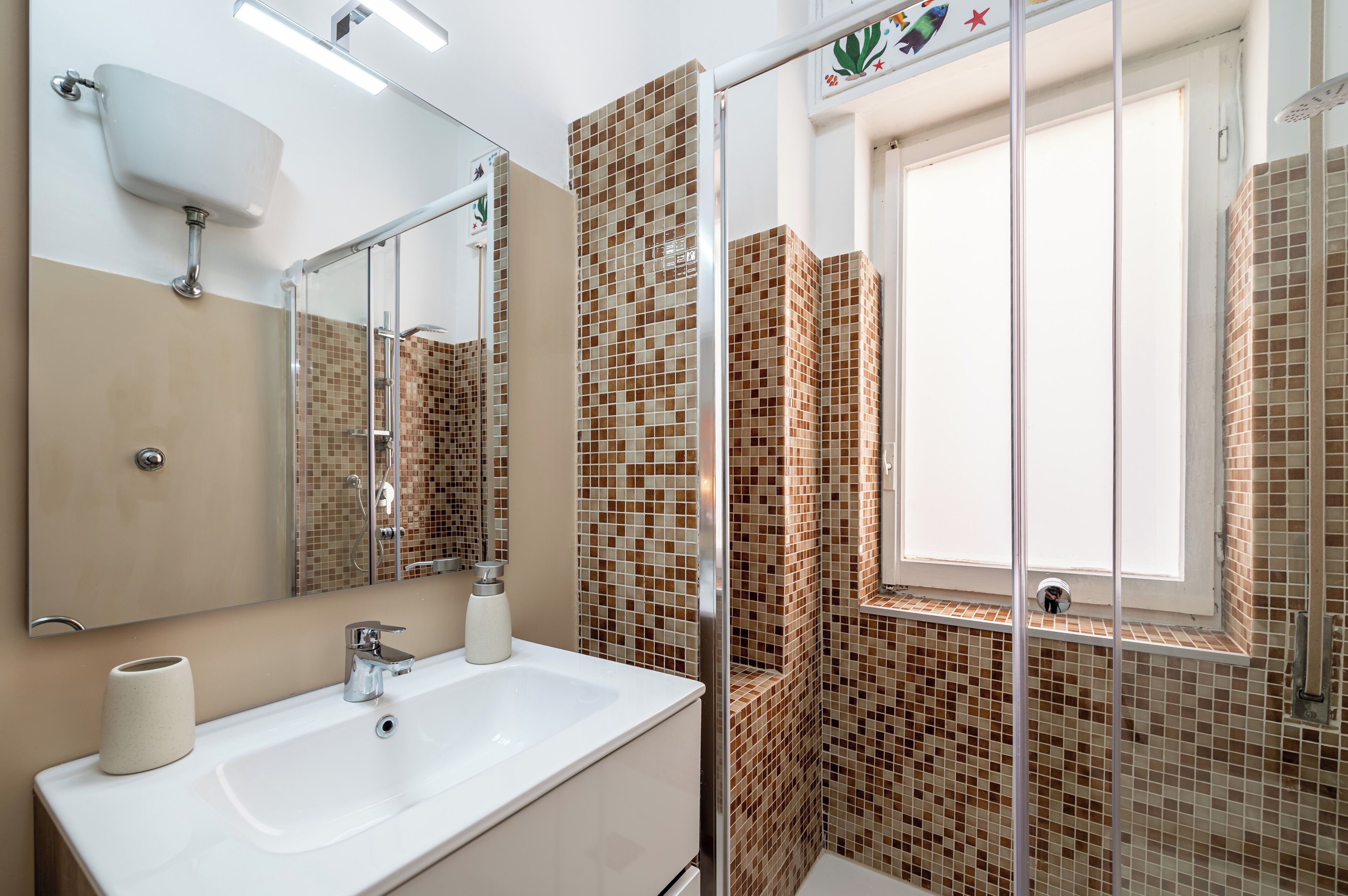 Doccia, bidet, asciugamani