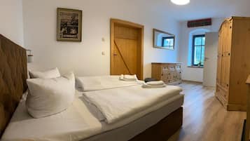 8 Schlafzimmer