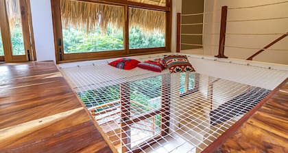 2 Room Loft w/ patio, parking, kitchen