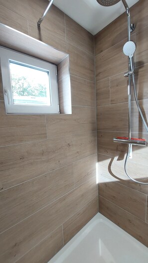 Hair dryer, towels, soap, toilet paper - Apartment "Helene" for 2 persons in the beautiful Odenwald (Mörlenbach)