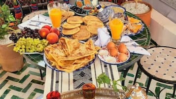 Desayuno continental incluido todos los días
